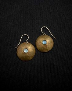 From Jeff's Rustic Collection an eye catching pair of hammered copper drop dangle earrings, with sterling ear wires. Hammered Brass, Earring Holder, Brass Decor, Hammered Copper, Drop Dangle Earrings, Phoenix Az, An Eye, Ear Wires, Blue Topaz