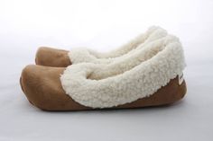 "These women's sherpa slippers feature sherpa suede fabric that will keep you warm and comfortable when your house is cold! I made these women's slippers with soles - vinyl comes standard - to add durability and make them less slick on hard surfaces. If you're looking for a near-barefoot, soft sole feel, these slippers are perfect for you! Did I mention they're washable?  FEATURES: -   Made from a man-made material that looks like suede on the outside and lambs wool on the inside - it's so soft Bride Slippers, Womens Sherpa, Baby Shoe Sizes, Wool Slippers, Wool Winter, Crochet Shoes, Women's Slippers, Suede Fabric, Slipper Socks