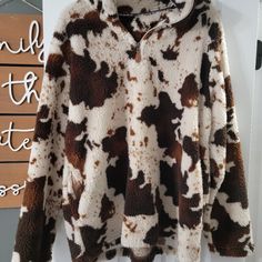 Cow Print Sweatshirt, New Without Tags, Pockets. Perfect Condition Just Been Hanging In Closet. Any Questions Comment Below. Cow Print Clothes Aesthetic, Cow Print Outfit, Cow Print Sweatshirt, Pattern Clothing, Brown Cow, Reading Area, Cow Pattern, Print Sweatshirt, Cow Print