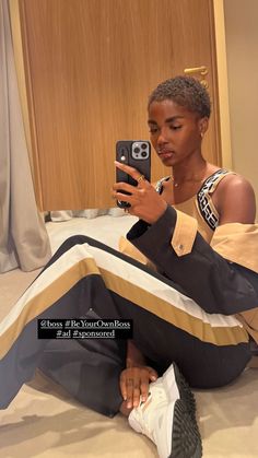 Crown Inspiration, Bald Head Women, Short Shaved Hairstyles, Natural Hair Short Cuts, Short Hair Black, Short Sassy Hair, Kodak Black, Sassy Hair