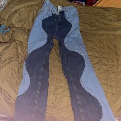 Dark Blue And Light Blue 70s Looking Jeans High Waisted And Bell Bottoms Stretch Blue Jeans Y2k Style, Blue Stretch Y2k Jeans, Y2k Style Stretch Blue Jeans, Retro Fitted Blue Bottoms, Fitted Retro Blue Bottoms, High Waisted Bell Bottom Jeans, Ragged Jeans, Jeans High Waisted, Bottom Jeans