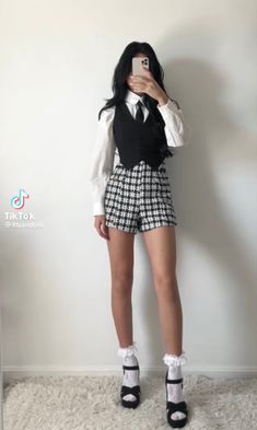 tt- fitsandbits Functional Closet, Vanessa Cooper, Outfit Korean, Elegante Casual, Rilakkuma, Fashion Aesthetic, Stage Outfits, Kpop Outfits, Preppy Outfits