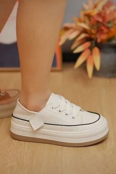 Women's Comfortable Low Top Platform Sneakers - Casual Lace Up Outdoor Shoes White Lace-up Canvas Shoes With Thick Bottom, Casual White Slip-on Platform Sneakers, White Platform Sneakers With Round Toe, White Flat Platform Sneakers With Laces, Sporty Platform Canvas Shoes With Round Toe, White Sporty Canvas Shoes With Chunky Sole, White Sporty Canvas Shoes With Thick Bottom, Sporty Canvas Shoes With Platform And Round Toe, Casual Flat Thick Bottom Sneakers