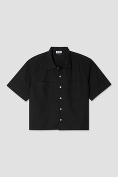 The Boxy Oxford Shirt has a convertible camp collar that can be worn open or buttoned. This boxy short sleeve shirt is cropped to compliment your mid rise shorts, skirts, pants, or denim. We crafted this shirt in cotton Oxford that has a subtle texture that blooms up after wash and dyed. -100% Cotton Oxford-Garment Dyed and Preshrunk-Camp Collar-Double Front Pockets-Straight Hem with Side Vents-Short Sleeves Made in USA of Imported Fabric Vanessa is 5'8" and wearing size S. Feel free to give up Shirt Outfit Men, Boxy Shirt, Collar Shirt Men, Mens Outfit Inspiration, Mid Rise Shorts, Shorts Skirts, Lounge Shorts, Color Shorts, Oxford Shirt