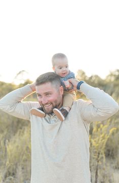 Sharing our family photos for Fall, plus outfit ideas for Mom, Dad, and baby #family #photoshoot #fall #newborn #baby #sunset #beach Baby Family Photoshoot, Family Photoshoot Fall, Plus Outfit Ideas, Baby Pictures Poses, Mother Father And Baby, Fall Newborn, Mom Dad And Baby, Baby Hospital Pictures, Fall Baby Pictures