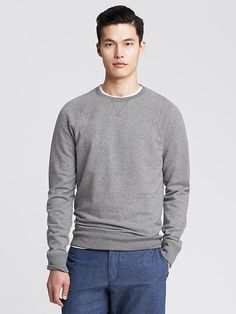 Sweatshirt Crew Gap Store, Gq Style, Banana Republic Men, Work Suits, Christmas 2014, Men's Wardrobe, Modern Outfits, Grey Sweatshirt, Waffle Knit