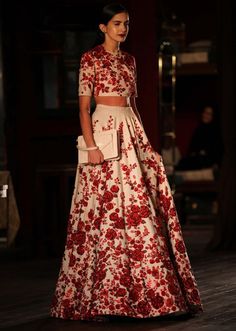 White Floral Gown, Salwar Kamiz, Desi Clothes, Indian Bridal Wear, Desi Style, Indian Couture, Indian Wedding Outfits, Couture Week, Lehenga Designs