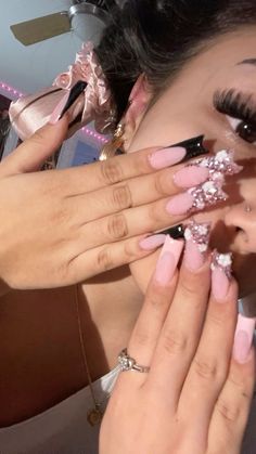 Nails Quinceanera, Insta Baddie Nails Acrylic, Birthday Ig, Girl Baddie, Latina Makeup, Fake Nails Designs