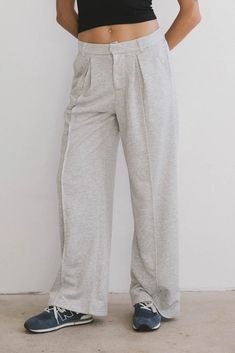 Elastic waist pants in grey Maxi Outfits, Layered Sweater, Denim Accessories, Loungewear Sets, Dresses By Length, Denim Jumpsuit, Sweater Blouse, Denim Pant, Overall Shorts