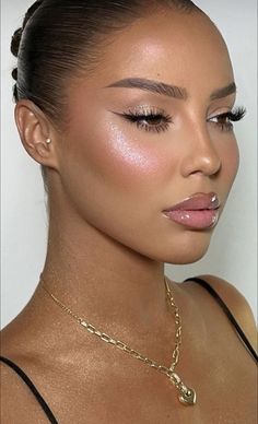 Sultry Makeup, Maquillage On Fleek, Romantic Makeup, Date Night Makeup, Beginners Eye Makeup, Makeup For Black Skin, Cat Eye Makeup, Stunning Makeup, Glowing Makeup