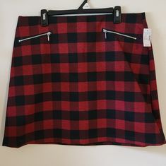 Brand New With Tags Midi Skirt With Zipper Accents, Red And Black Buffalo Plaid, Size Xl Aztec Print Sweater, Skirt With Zipper, Check Skirt, Juicy Couture Charms, Winter Skirt, Corduroy Skirt, Mid Length Skirts, Classic Jeans, Pleated Shorts