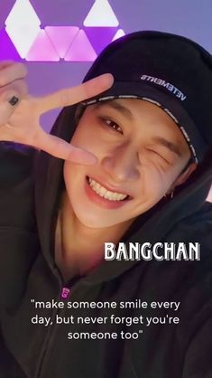 'make someone smile every day, but never forget you're someone too' Skz Meaningful Quotes, Skz Comforting Quotes, Bangchan Quotes Wallpaper, Bangchan Motivation, Skz Quotes Lyrics, Bang Chan Quotes, Bang Chan Smile, Bangchan Quotes, Straykids Quotes