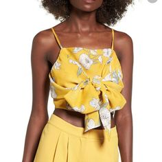 Chriselle J.O.A Floral Spring Print Crop Top | Color: Yellow | Size: M Nwt. Arab Style, Denim Crop Top, Arab Fashion, Cropped Tube Top, Print Crop Tops, Long Puff Sleeves, Summer Look, Top Trends, Long Sleeve Crop Top