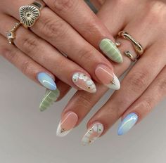 Simplistic Summer Nails, Blue Green Nail Ideas, Pink Blue Green Nails, Vintage Summer Nails, Blue Green White Nails, Summer Nail Inspo Green, Blue Or Green Nails, Teal Design Nails, Coastal Nails Aesthetic