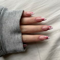 Nails Chrome Pink, Valentine Nail Designs, Y2k Tiktok, Chrome Pink, Star Nail Designs, Valentine Nail, Vintage Ootd, Romantic Nails, Nails Chrome