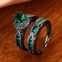 Jewelry Womens Stone Round Engagement Wedding Best Friend Rings. Nwt..We Bundle..Enjoy Christmas Wedding Ring, Green Wedding Rings, Best Friend Rings, Friend Rings, Wedding Ring For Her, Detailed Jewelry, Jewelry Wedding Rings, Round Rings, Saint Patrick