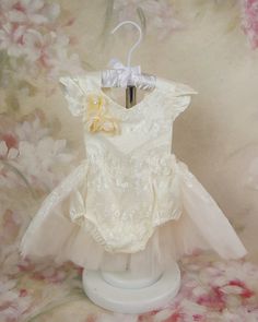 Beautiful handmade romper, ivory color and lace, some silk flowers attached with pearls.. hand sewn accents... fits 9-12 months comfortably Boho Lace Dress, First Birthday Outfit Girl, First Birthday Outfit, First Birthday Outfits, Boho Lace, Life Inspiration, Ivory Color, Birthday Outfit, Silk Flowers