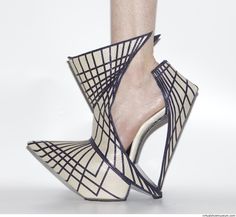 |`\___ |`\___ Shoe Art ╰⊰✿´╰⊰✿´ Organic geomatric Strange Shoes, Fantasy Shoes, Geometric Fashion, Wedding Flats, Shoe Design