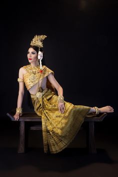 Á hậu Trương Thị May xinh đẹp trong trang phục của người Khmer Thailand Clothing, Cambodian Outfits, Nang Kwak, Thailand Wedding Dress, Cambodian Wedding Dress, Thailand Outfit, Thailand Dress, Cambodian Wedding