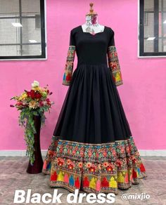 Garba Dress, Navratri Dress, Long Gown Design, Simple Frocks, Beautiful Casual Dresses, Anarkali Gown, Party Wear Indian Dresses, Fancy Dress Design