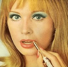 1970’s Makeup, 1960s Eye Makeup, 1960s Makeup, Disco Makeup, Makeup History