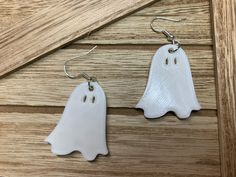 Ghost white 3D printed earrings -  It is 3D printed from a high quality PLA material, which feels like a light plastic but is very durable. Metal part of earring is silver plated and nickel-free. 3d Print Christmas Earrings, Earrings 3d Print, 3d Printed Key Chains, 3d Printed Earrings Design, 3d Printing Earrings, 3d Print Earrings, Cnc Crafts, 3d Printer Jewelry, White Acrylic Earrings