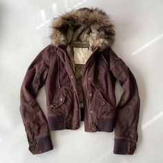 Bella Swan Jacket, Twilight Bella, Dream Wishlist, Digital Wardrobe, Y2k Fits, I Follow Back, Thrift Inspo, Grade 10, Cute Coats