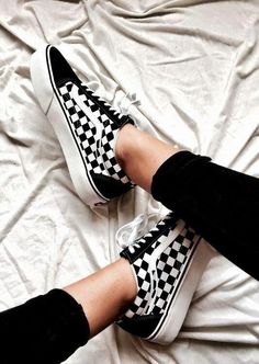 Vans Wallpaper, Capezio Shoes, Dresses With Vans, Platform Vans, Vans Ultrarange, Tennis Shoes Outfit, Vans Checkerboard, Sneakers Vans