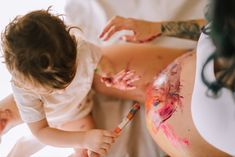 Artsy Maternity Shoot, Maternity Paint Photoshoot, Painting Maternity Photos, Artsy Pregnancy Photos, Flower Pregnancy Shoot, Paint Pregnant Belly