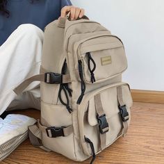 Tomboy Assesories, Tomboy Bag, Buckle Backpack, Backpacks Travel, Stylish School Bags, Grunge Accessories, Aesthetic Backpack, Backpack Material, College Backpack