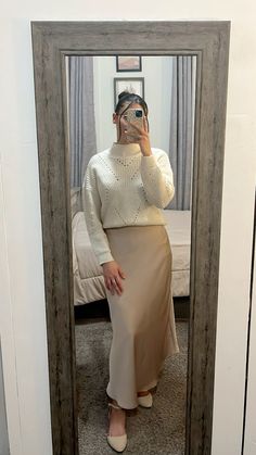 Modest Office Outfits, Sunday Outfit Church, Christian Fits, Church Outfit Women, Money Woman, Modest Fashion Fall, Outfits Church, Pentecostal Outfits