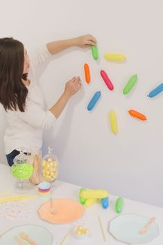 Sprinkle Photo Backdrop, Sprinkles Themed Birthday Party, Rainbow Sprinkle Party, Rainbow Sprinkle Birthday Party, Sweet One Centerpieces Diy, Sprinkle Balloon Arch, Baby Sprinkle Balloon Arch, Sprinkle Drinks, Sprinkle Balloon Garland