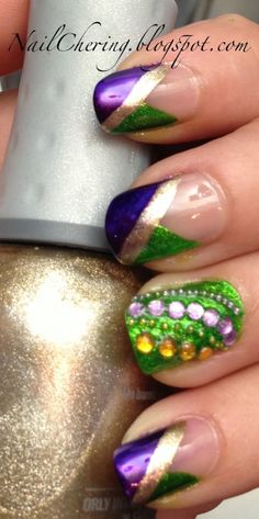 31 #Fantastic Mardi Gras Nail Art #Ideas ... Dance Theme, Mardi Gras Centerpieces, Mardi Gras Crafts, Themed Nails, Mardi Gras Outfits, Elegant Nail Art, Accent Nail