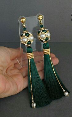 Pearl Earrings Designs, Silk Thread Earrings, Thread Bangles Design, Green Thread, Crochet Jewelry Patterns, Silk Jewelry, Silk Thread Jewelry, Hammered Hoop Earrings, Thread Bangles