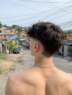 Straight Man Haircut, Mid Burst Fade Mullet, Fade Hair Styles For Men, Burst Fade Fringe, Burst Fade With V, Taper Fade Pelo Corto, V Line Haircut, Men Haircuts Straight Hair, Brust Fade Haircut