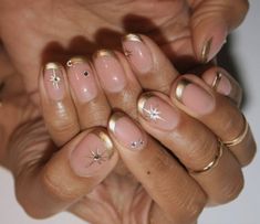 35 Neutral, Natural-Looking Nail Designs for the Manicure Minimalist Gold French Tip Nails, Neutral Nail Art Designs, Neutral Nails Acrylic, Gold French Tip, Neutral Nail Art, Diamond Nail Designs, Natural Looking Nails, Natural Nail Art, Natural Nail Designs