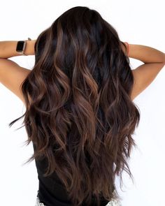 Toned-Down Caramel Balayage on Long Dark Hair Medium Balayage Hair, Dark Brown Hair Balayage, Balayage Straight Hair, Balayage Long Hair, Balayage Hair Dark, Caramel Balayage, Brown Hair Balayage