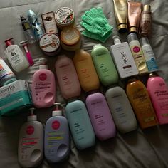 Hygiene On A Budget, Hygenie Shopping List, Blue Girly Things, Health Care Aesthetic, Down There Care, Smell Good Combo, Home Smell Good, Hygiene Essentials, Feminine Hygiene Products