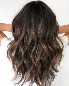 Neutral Hair Color Brown, Brown Fall Hair 2023, Dark Undertones With Highlights, Brunette Neutral Highlights, Brunette Hair Neutral, Balayage For Dark Brown Hair 2023, Brown Hair Neutral Highlights, Hand Painted Highlights Brunette, Neutral Brunette Highlights