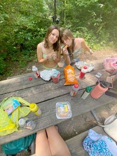 Camping Activities Aesthetic, Camping Trip With Friends Aesthetic, Friends Outside Aesthetic, Friend Summer Aesthetic, Friend Camping Trip, River Day Aesthetic, Vermont Summer Aesthetic, Saltburn Summer Aesthetic, Midwestern Summer Aesthetic