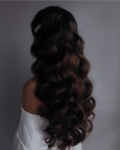 Curled Formal Hair, Banquet Hairstyles, Quinceañera Hair, Hair Claim, Grad Hairstyles, Holy Matrimony, Banquet Dress, Hairstyle Inspo