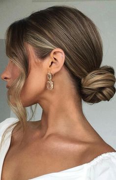 updo hairstyle, texture romance, romantic updo Relaxed Updo, Relaxed Hairstyles, Simple Updo, Elegant Updos, Hairstyles Braided, Wedding Guest Hairstyles, Wedding Hair Inspiration