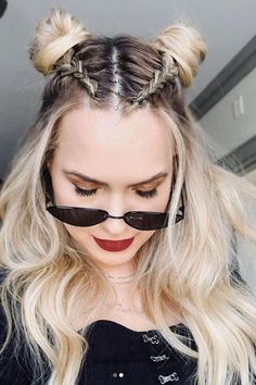 Cat Woman Hair Hairstyles, Cute Cat Hairstyles, Crazy Ponytail Hairstyles, Hairstyles For Halloween Costumes, Crazy Hair Ideas For Women, Cute Halloween Hairstyles For Women, Hairstyle For Halloween, Hair Styles For Halloween, Crazy Hairstyles For Women