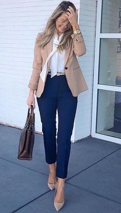 Work Attire Women, Classy Business Outfits, Professional Work Outfit, Tan Blazer