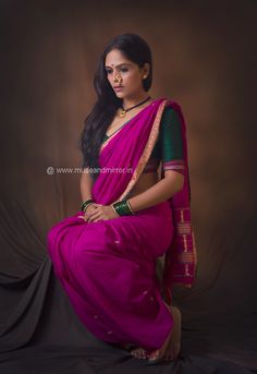 Maharashtra Saree, Painting Poses, Marathi Culture, Bridal Shots, Kashta Saree, Farm Women, Maternity Photography Poses Couple, Life Study, Bengali Bridal Makeup