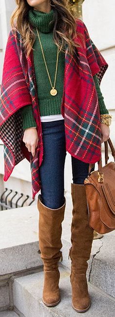 Fashion Trends Daily - 32 Chic Winter Outfits On The Street 2016 Mode Country, Pretty Winter Outfits, Christmas Day Outfit, Chic Winter Outfits, 가을 패션, Green Sweater, Looks Style, Fall Winter Outfits