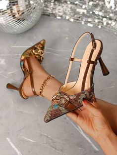 Multicolor  Collar     Embellished   Women Shoes Lady Outfits, Clothing Wishlist, Pointy Heels, Shoe Designs, Classy Shoes