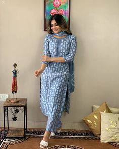 Chiffon Kurti, Style Outfits Summer, Simple Indian Suits, Cotton Suit Designs, Summer Vibes Aesthetic, Designer Aesthetic, Straight Kurti, Printed Suit