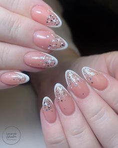 22. Confetti French Tips for a Festive Sparkle Dec Nails, Ny Nails, Glitter French Tips, Classic French Manicure, Neutral Background, Candy Cane Stripes, Festive Look, French Tips