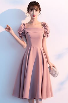 Jean Dress Outfit, Japan Outfit Ideas, Sunday Dress Outfit, Cocktail Dress For Teens, Dress Outfit Black Women, Korean Outfits Men, Outfits Japan, Skirt Outfits Korean, Japanese Minimalist Fashion